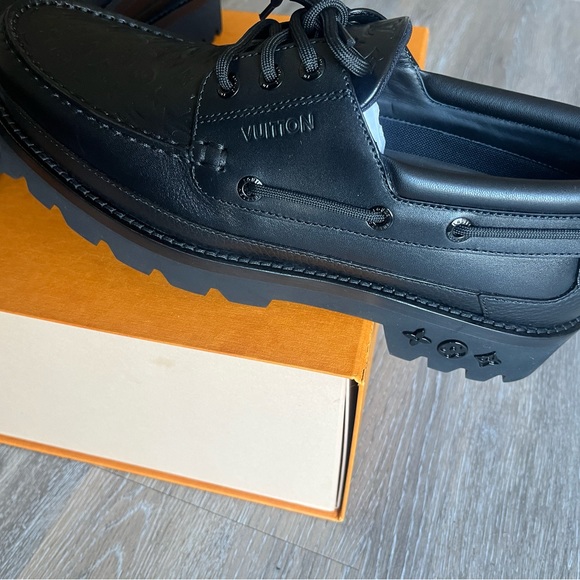 Louis Vuitton boat shoe - Picture 3 of 7